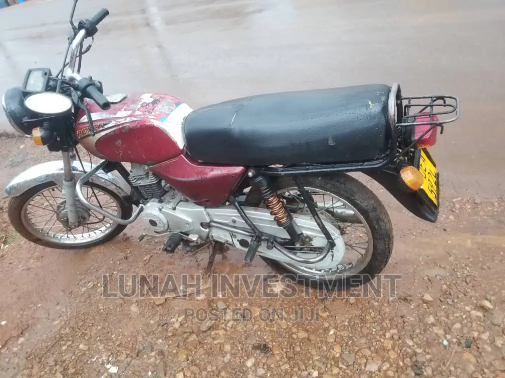 Bajaj Boxer 100 2018 Silver