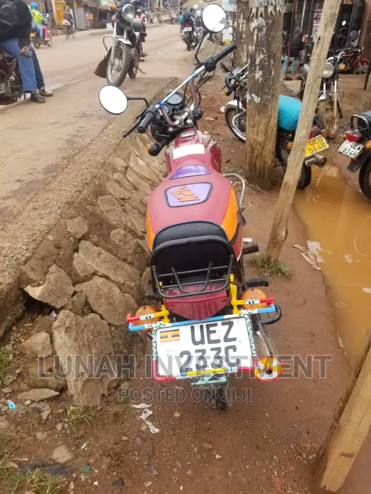 Bajaj Boxer 2022 Red