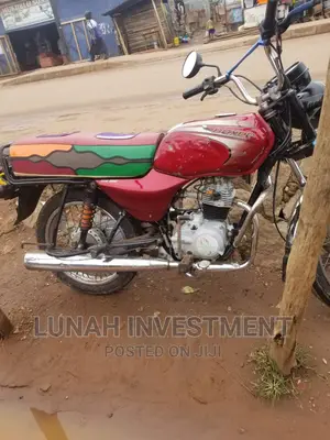 Bajaj Boxer 2022 Red