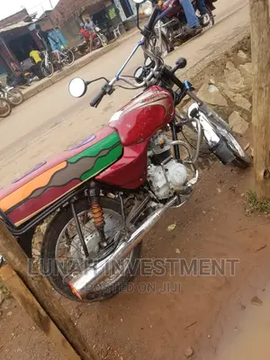 Bajaj Boxer 2022 Red