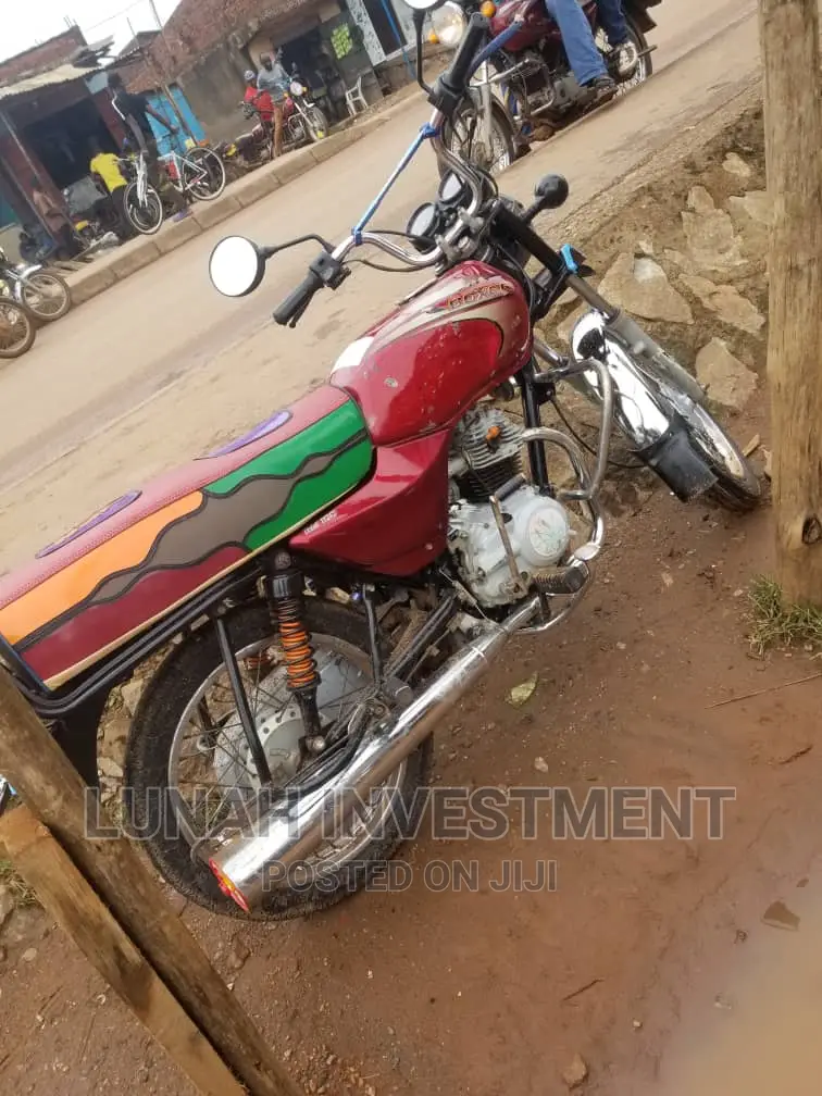 Bajaj Boxer 2022 Red