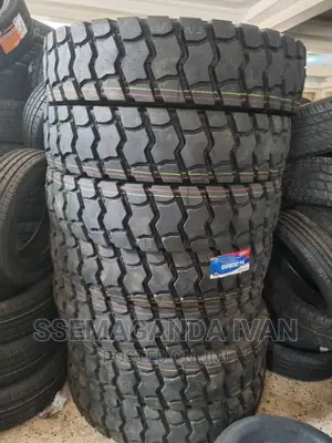 1200r20 Behind Truck Tyres