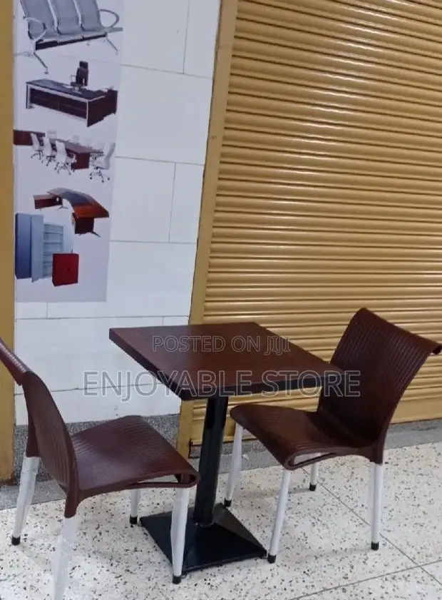 Restaurant Plastic Chairs and Table