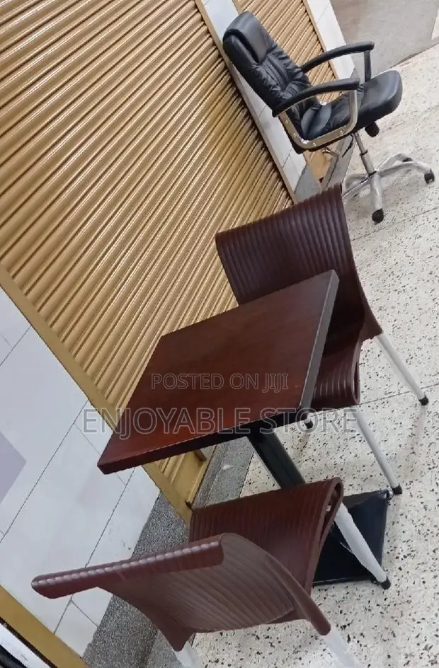 Restaurant Plastic Chairs and Table
