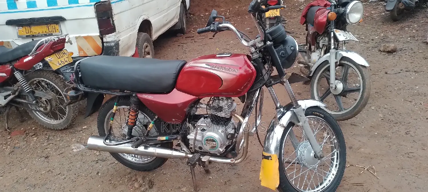 Bajaj Boxer 100 2022 Red