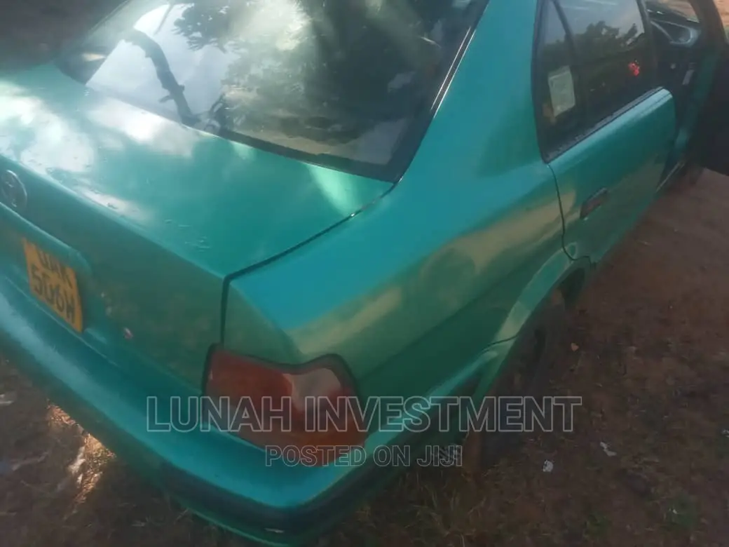 Toyota Corsa 1999 Green