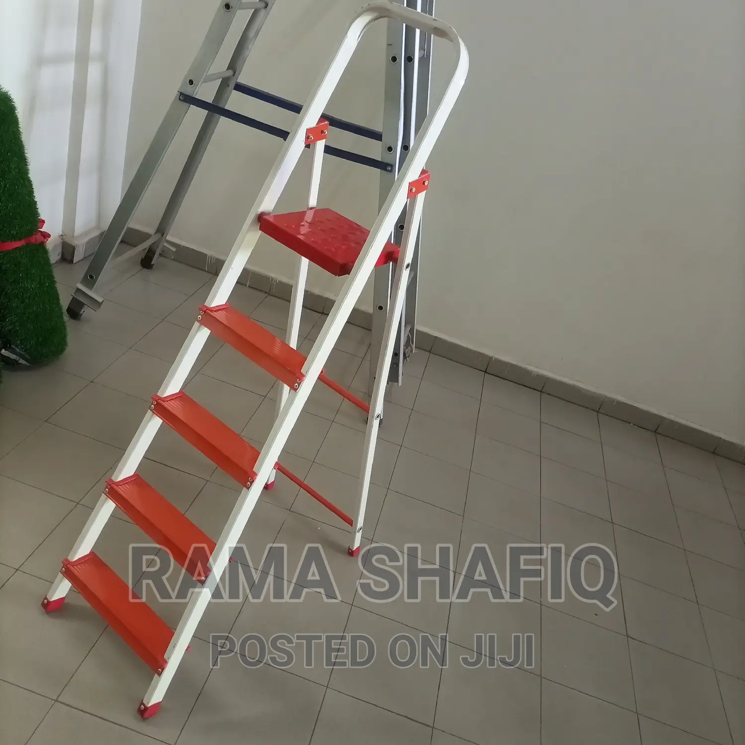 5 Steps Aluminium Ladder 001