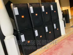 JBL SRX715 Top Speakers