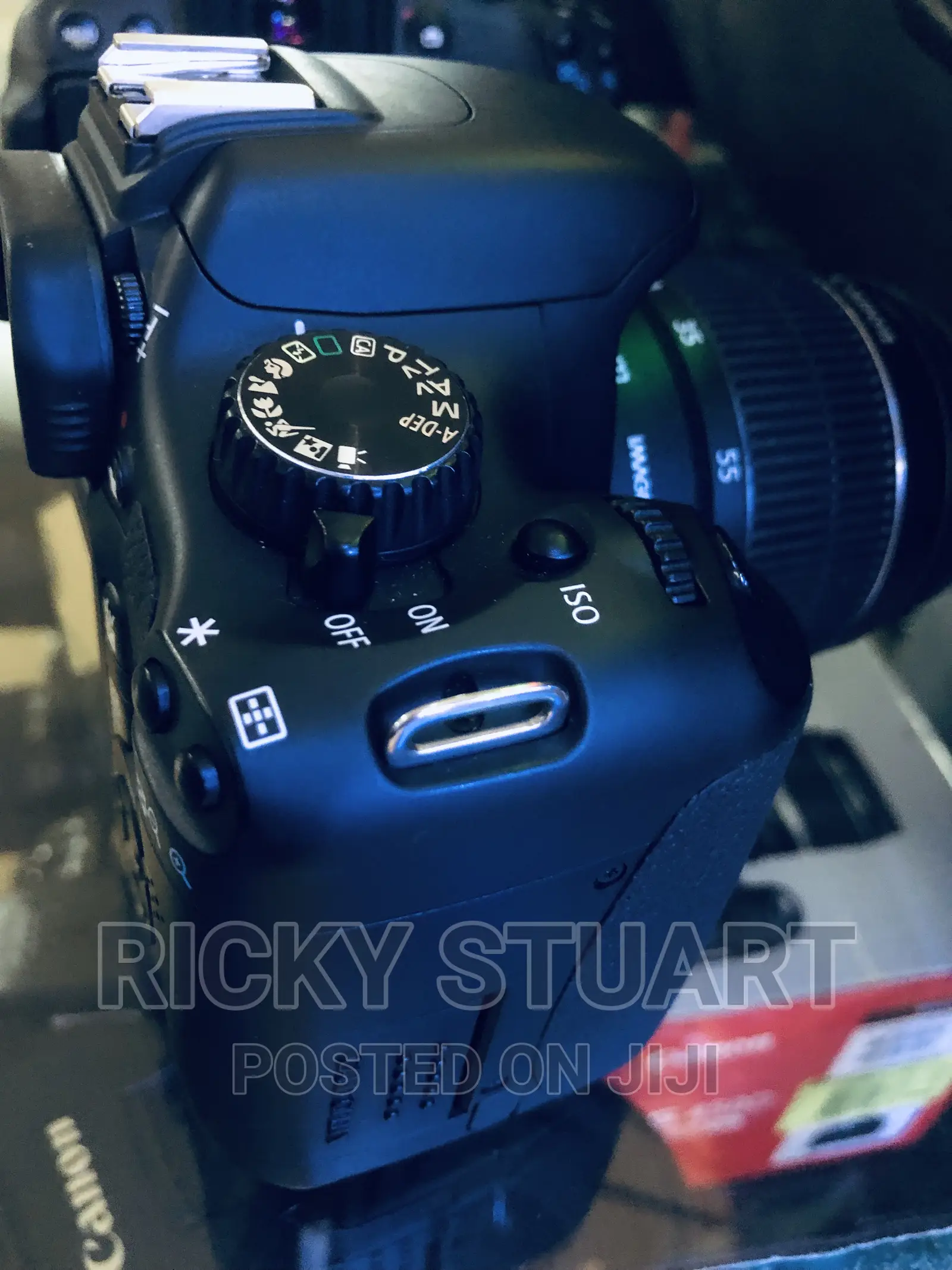 Canon 550D WTH 18-55mm Lens