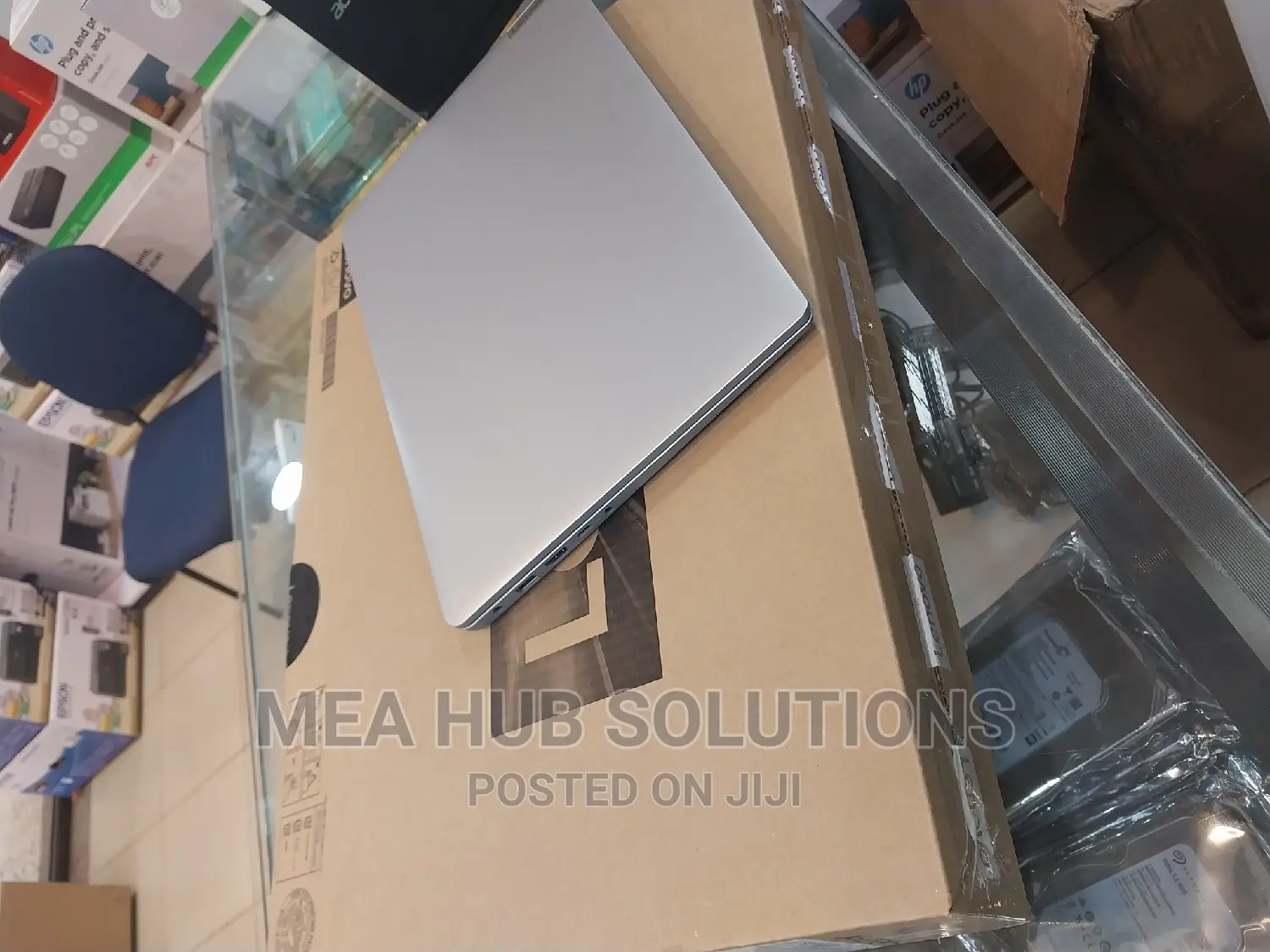 New Laptop Lenovo IdeaPad 1 4GB Intel SSD 256GB