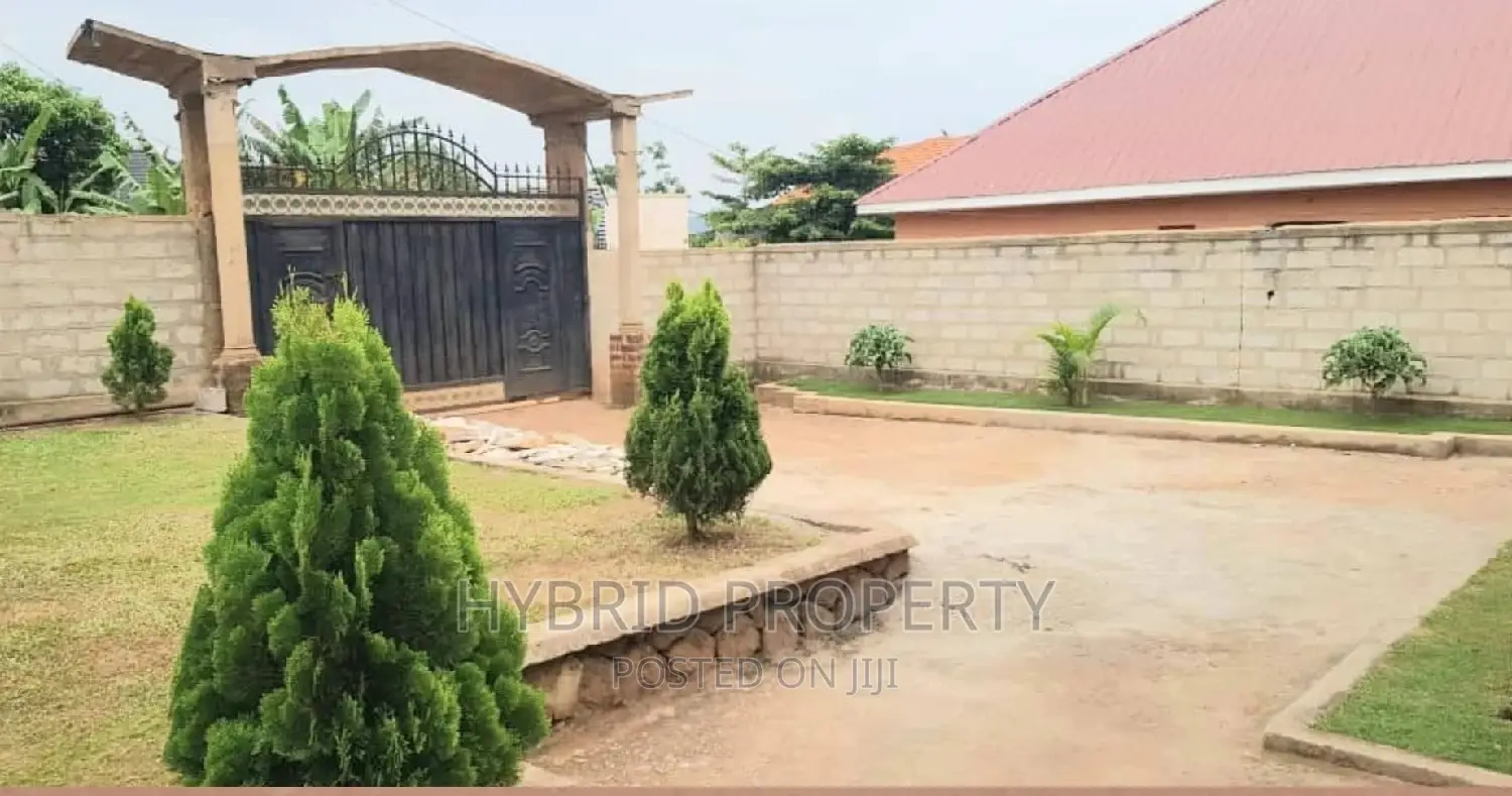 3bdrm House in Kitende~Mazzi Along, Ssisa for sale