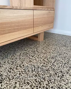 Photo - Chattle Tv Unit