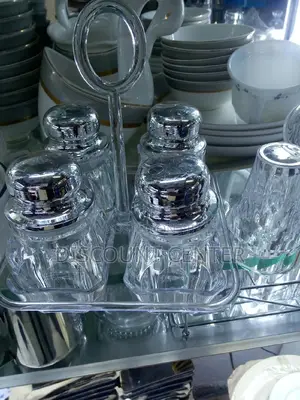 Salt Shaker Set