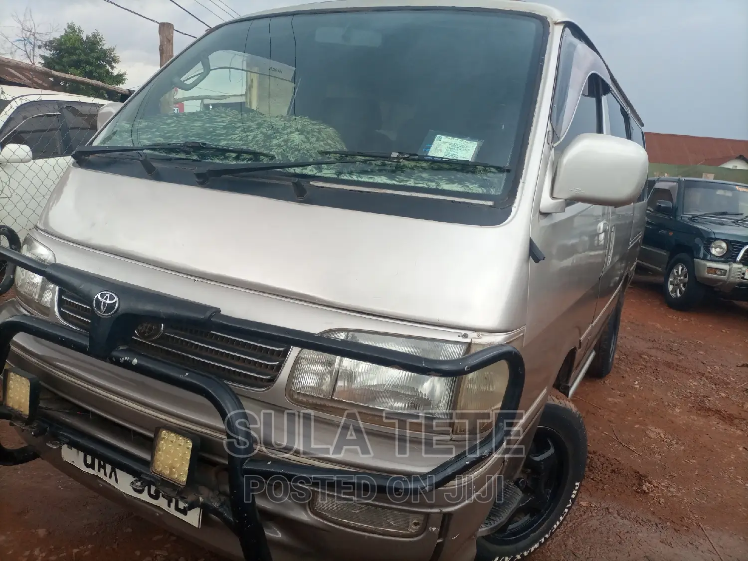 Toyota HiAce 1997 Grey
