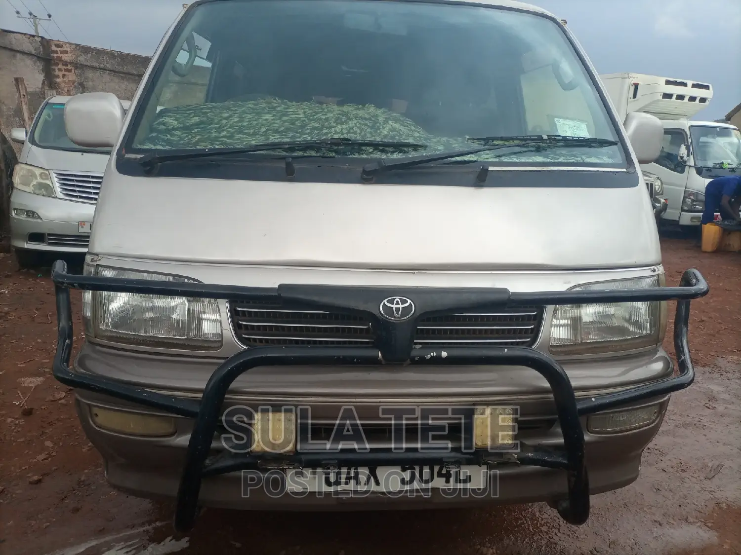Toyota HiAce 1997 Grey
