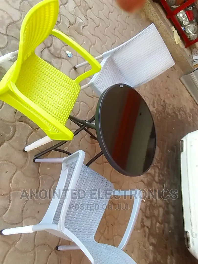 Table Foldable Will a 3 Plastic Chairs