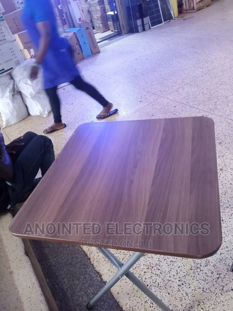 Foldable Reading Table