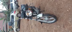 TVS HLX 125 2018 Red