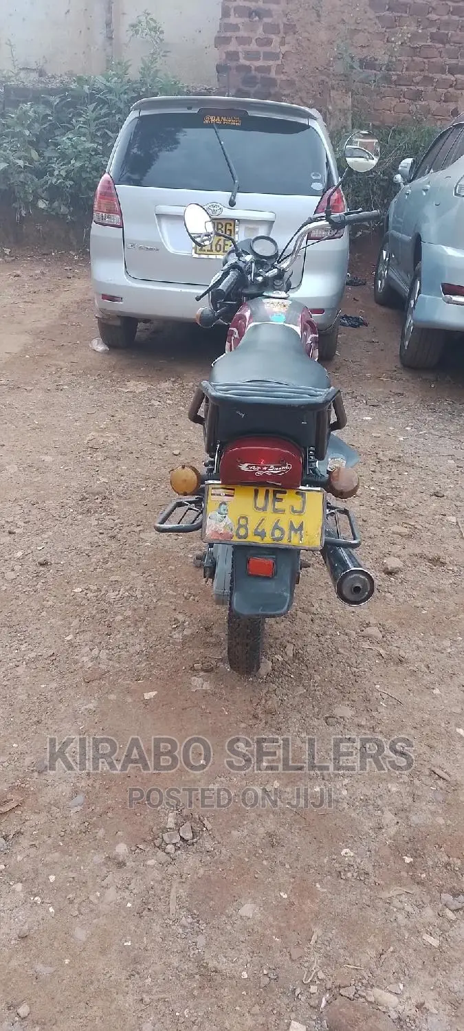 TVS HLX 125 2018 Red