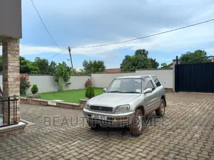 Furnished 4bdrm Bungalow in Kira for sale