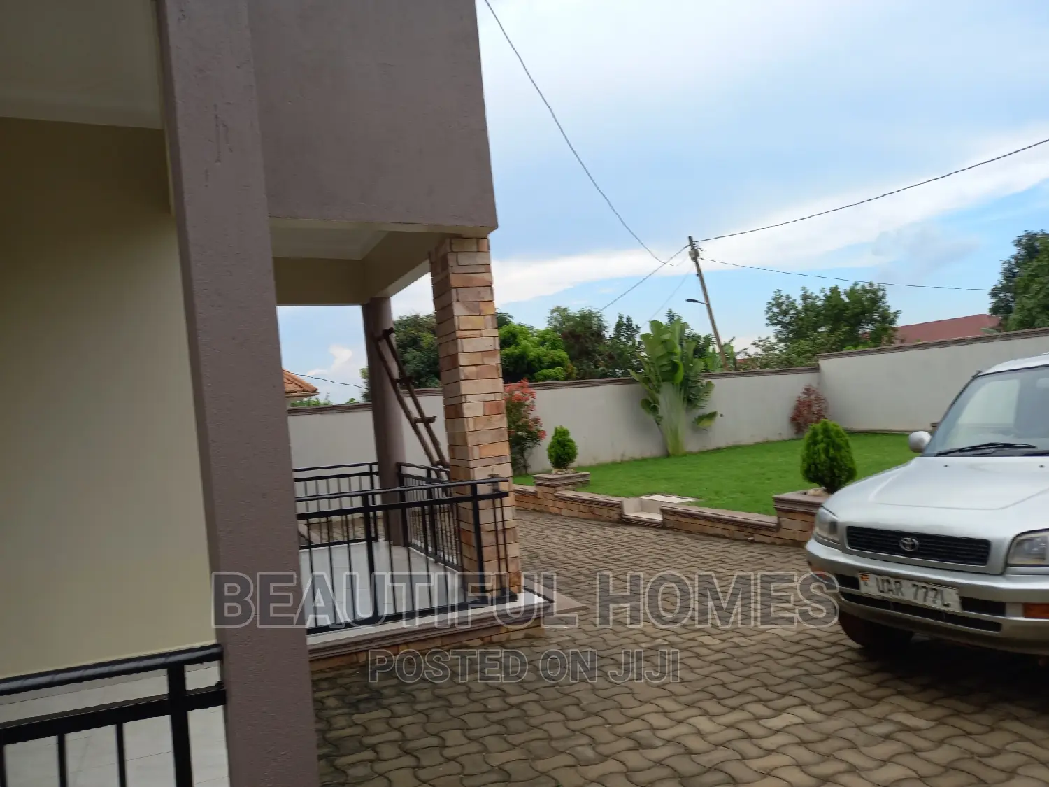 Furnished 4bdrm House in Kira for sale