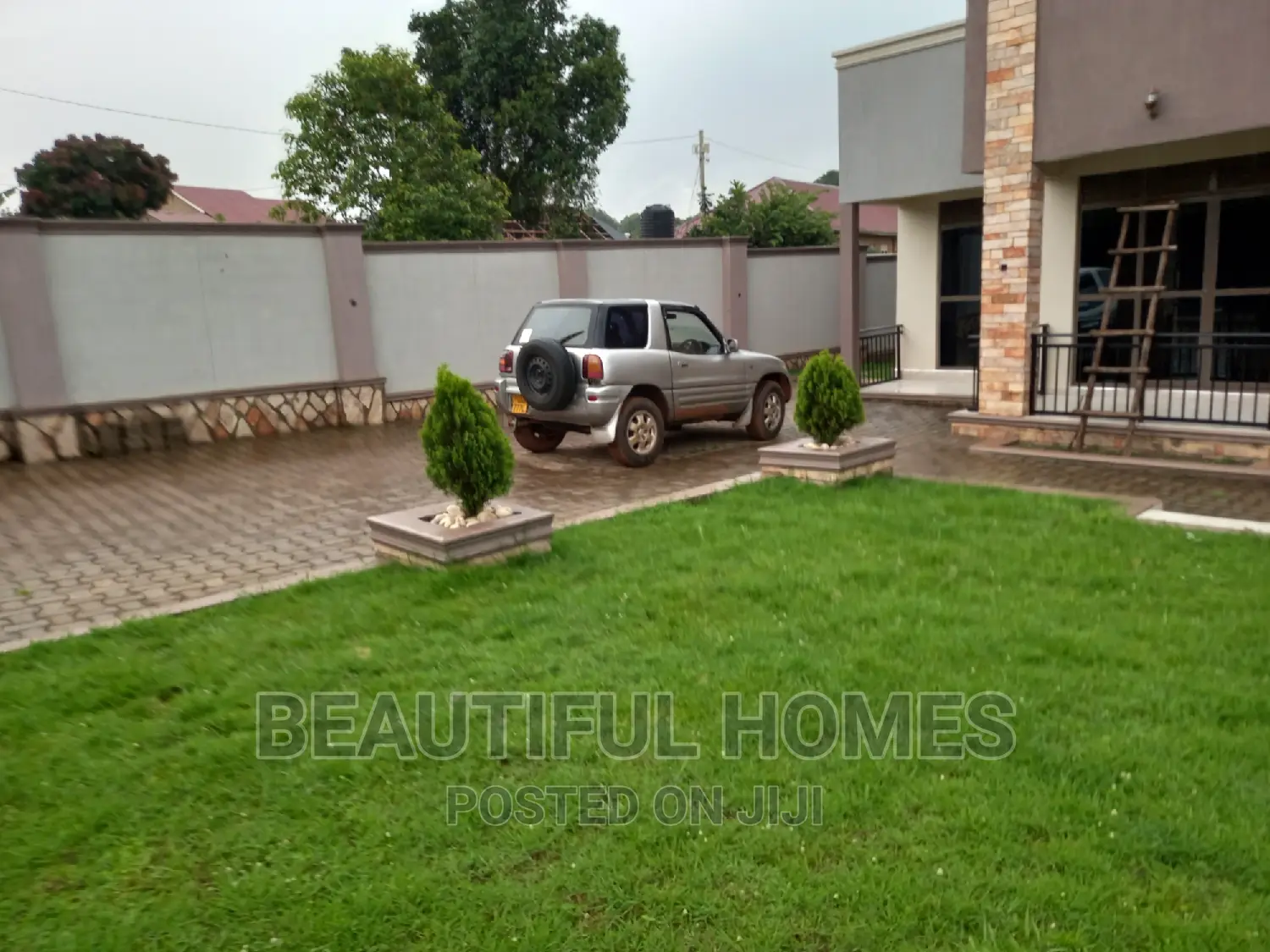 Furnished 4bdrm House in Kira for sale
