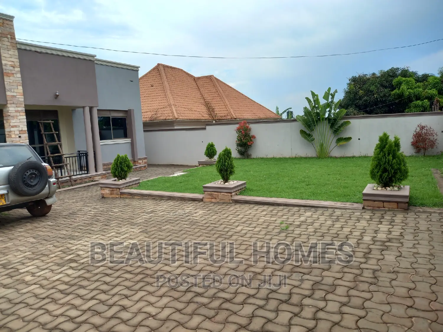 Furnished 4bdrm House in Kira for sale