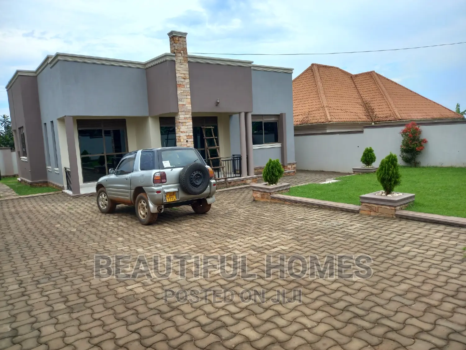 Furnished 4bdrm House in Kira for sale