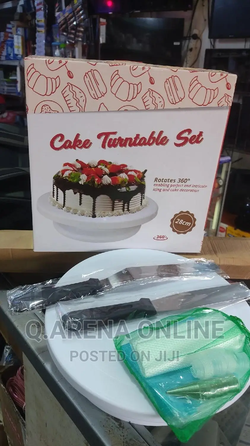 Cake Turn Table Rotates 360° With Knives 28cm