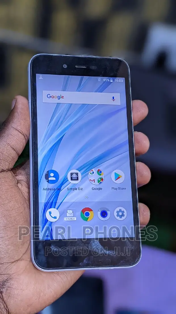New Sharp Aquos Sense SHV40 32 GB Gray in Central Division