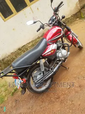 TVS HLX 125 2023 Red