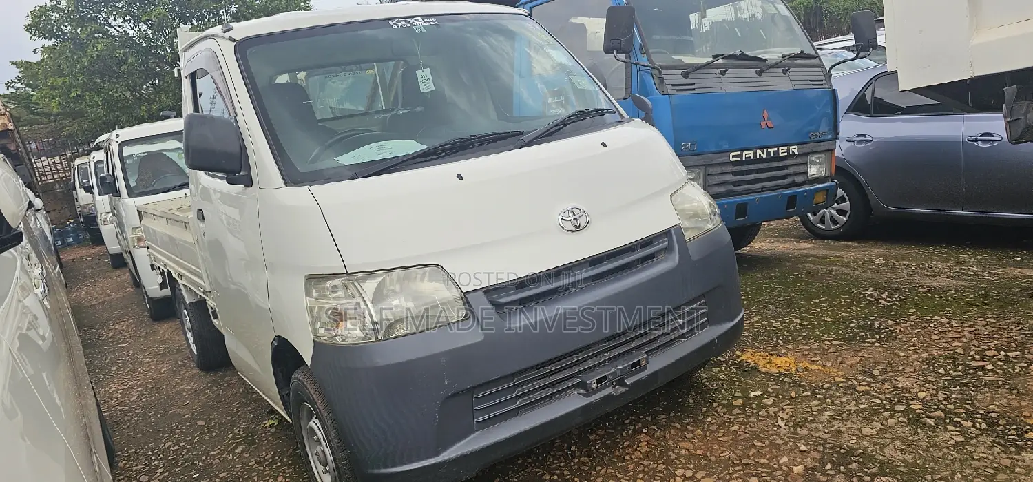 Toyota TownAce 2015 White