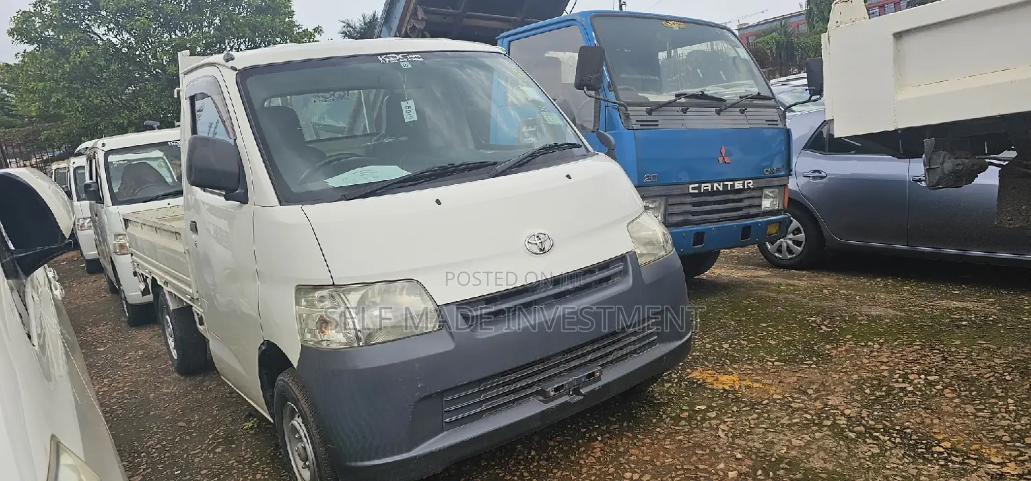 Toyota TownAce 2015 White