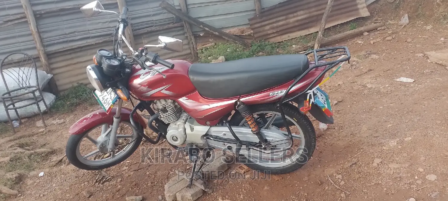 New Bajaj CT 110X 2023 Red