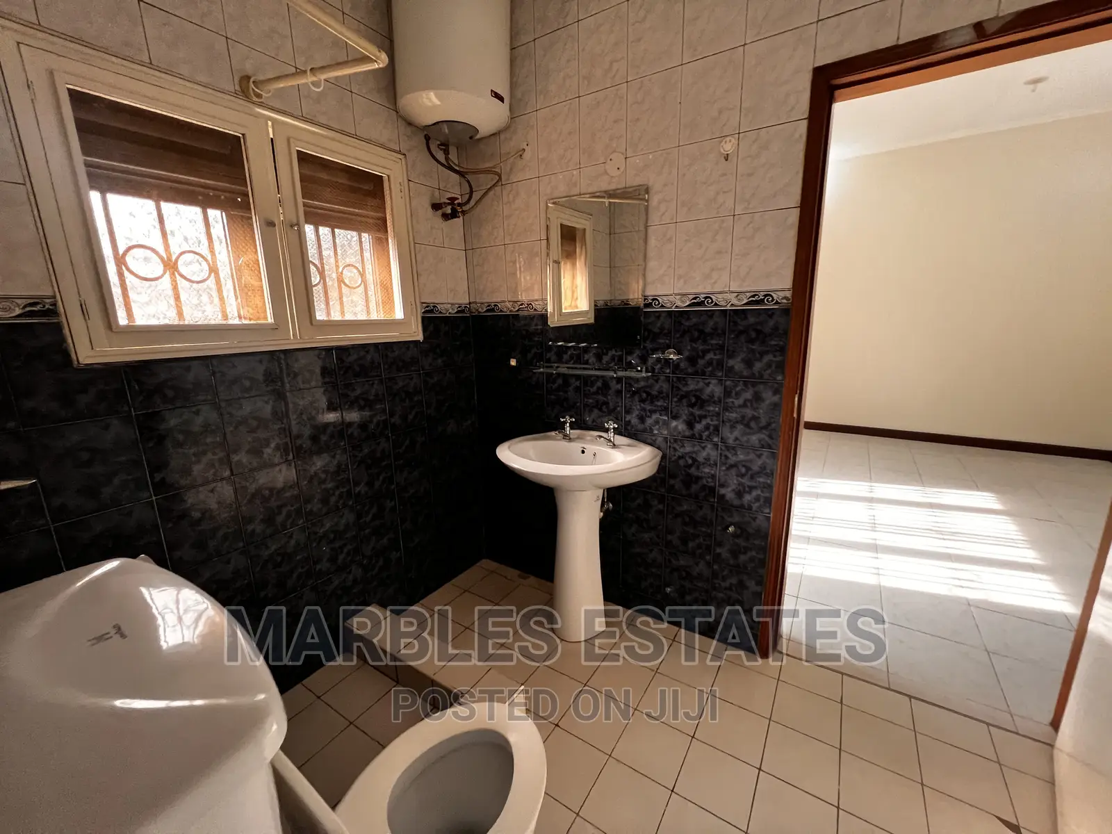 4bdrm Townhouse / Terrace in Kololo, Central Division for rent
