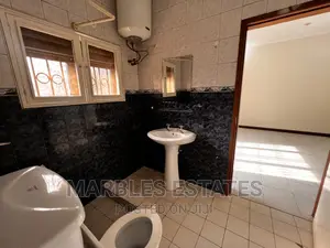 4bdrm Townhouse / Terrace in Kololo, Central Division for rent
