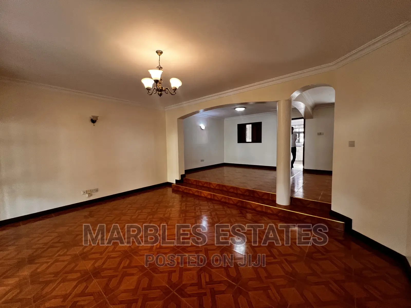 4bdrm Townhouse / Terrace in Kololo, Central Division for rent