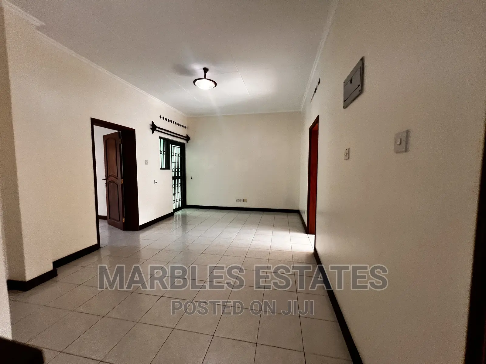 4bdrm Townhouse / Terrace in Kololo, Central Division for rent