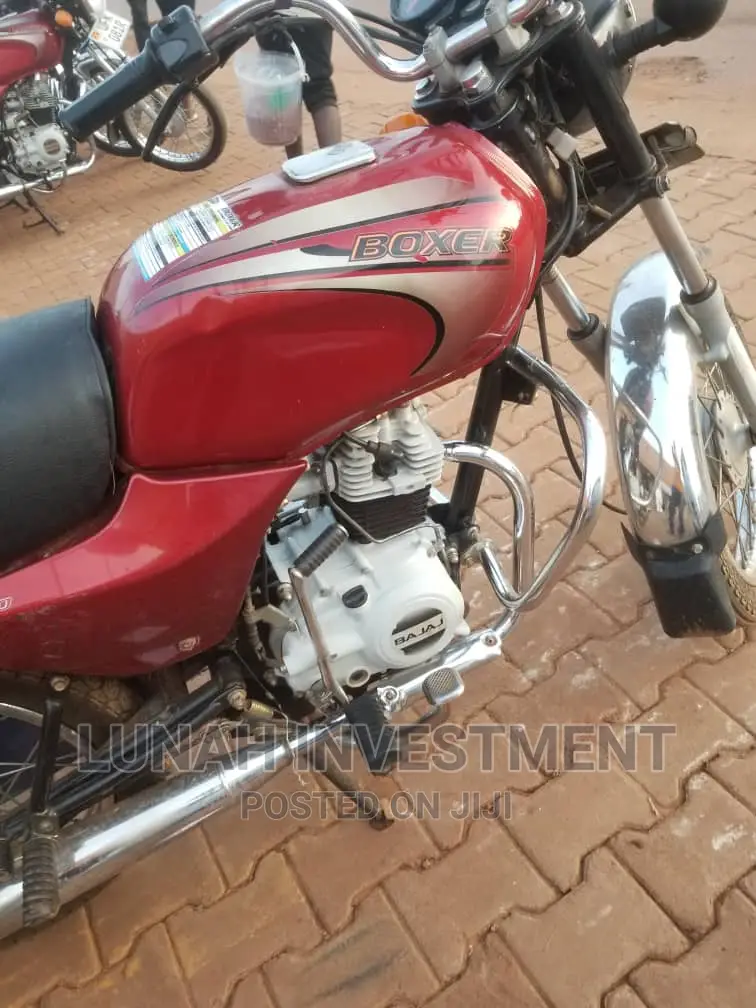 Bajaj Boxer 100 2022 Red