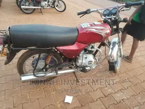 Bajaj Boxer 100 2022 Red