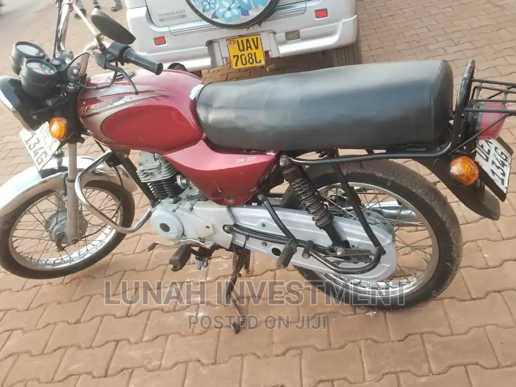 Bajaj Boxer 100 2022 Red