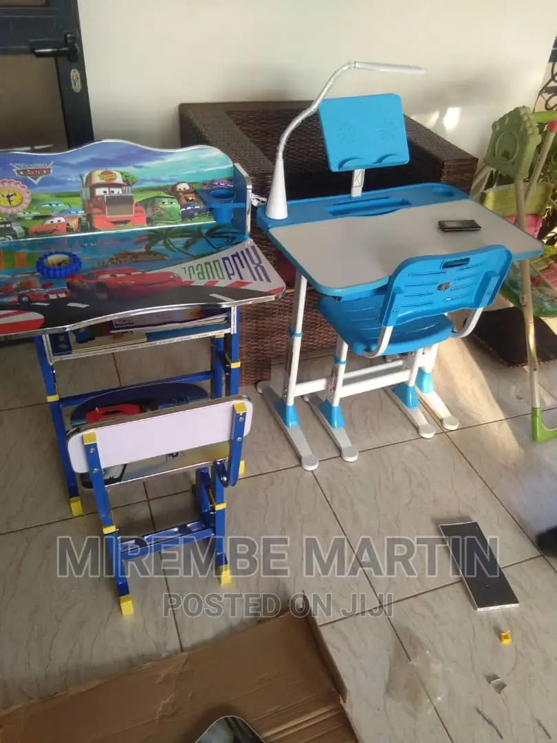 Portable Kids Reading Table