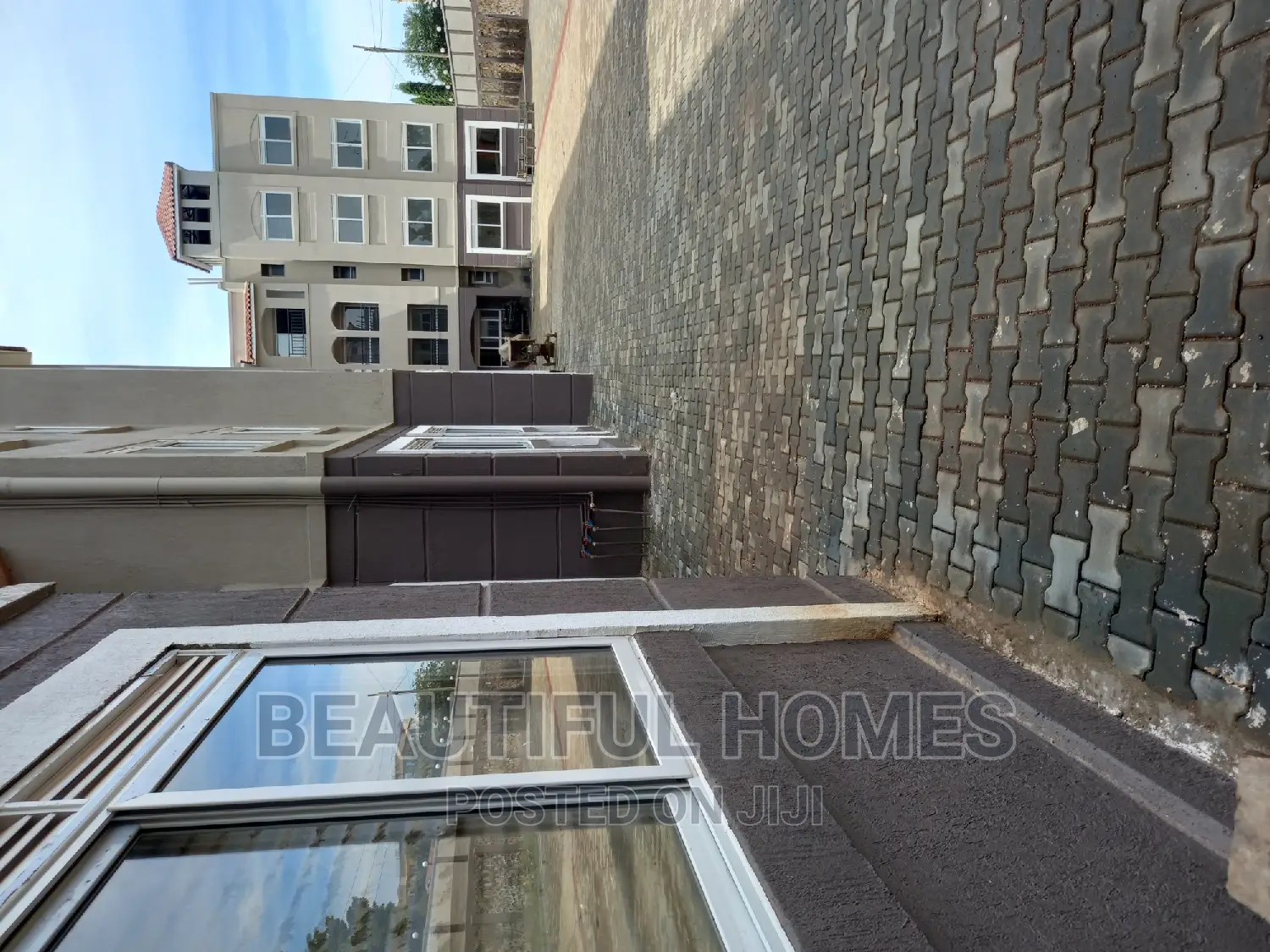 Furnished 2bdrm Condo in Naalya Estate, Central Division for sale