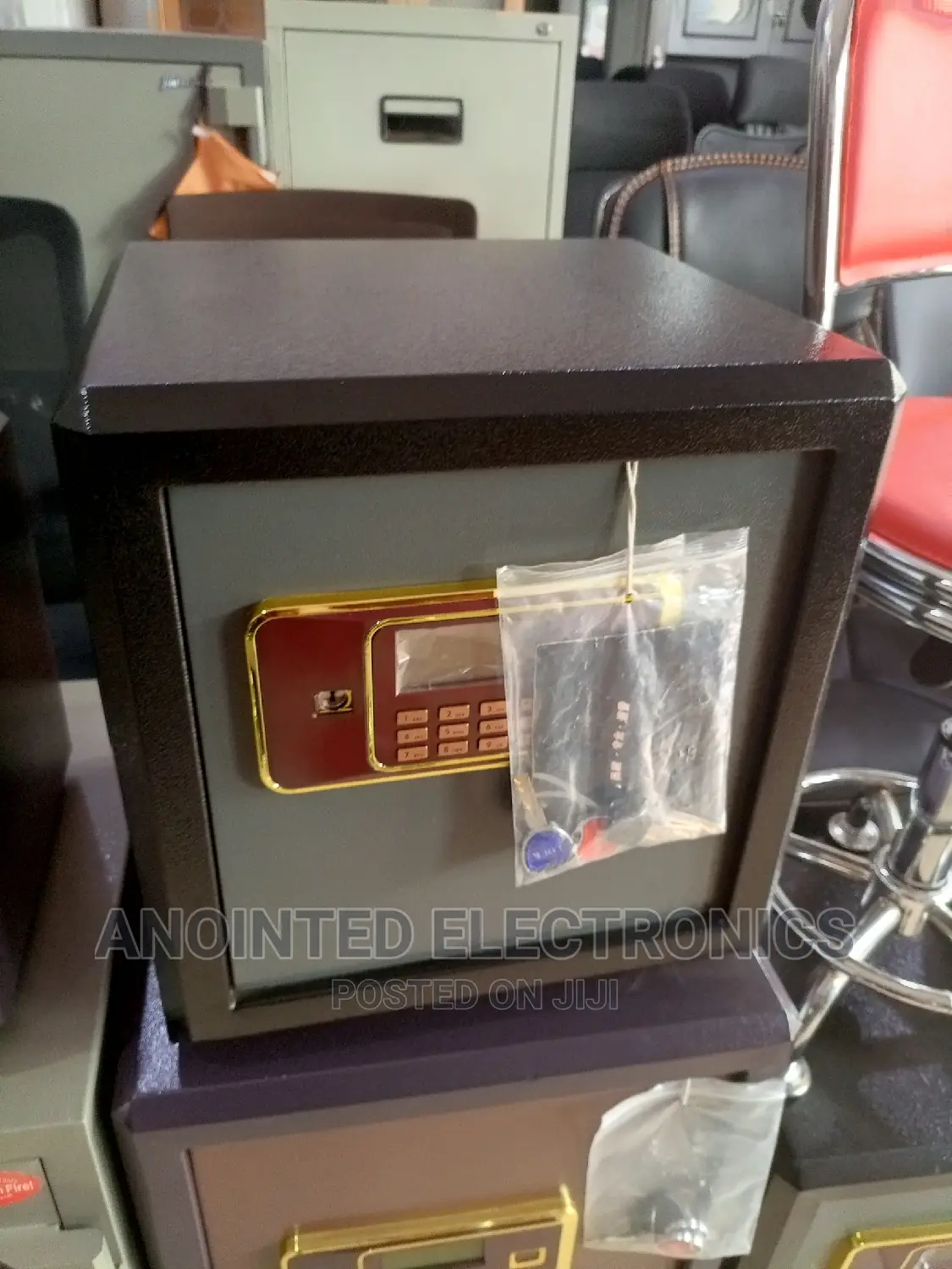 Safe Cash Box