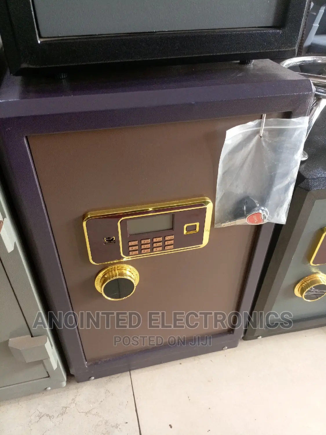 Safe Cash Box