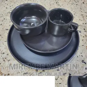 Black Dinner Set