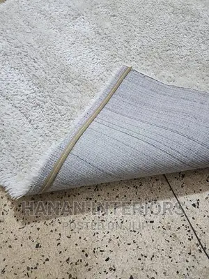 White New Shaggy Carpet