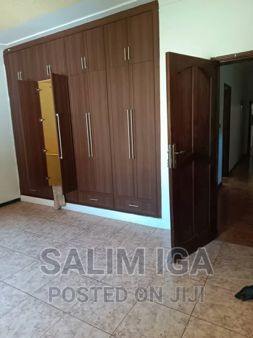 5bdrm Maisonette in Kololo Property, Central Division for rent