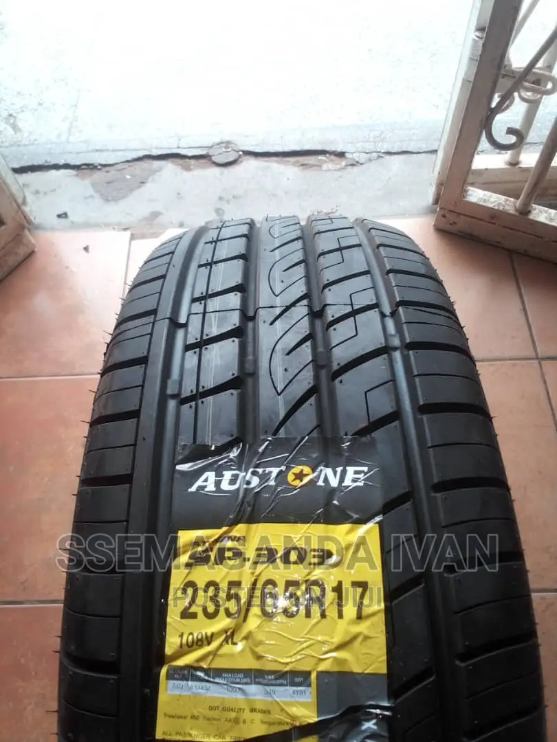 235/65r17 Austone