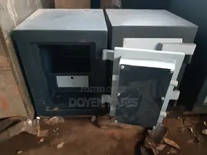 Storage Safes / Vaults